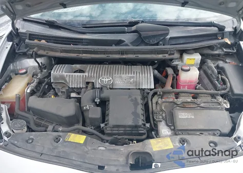 2015 Toyota Prius Plug-In z USA, uszkodzony, nr VIN JTDKN3DP9F3065908